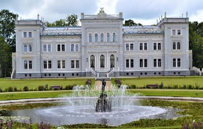 Žemaičių dailės muziejus. Kunigaikščio Mykolo Oginskio rūmai