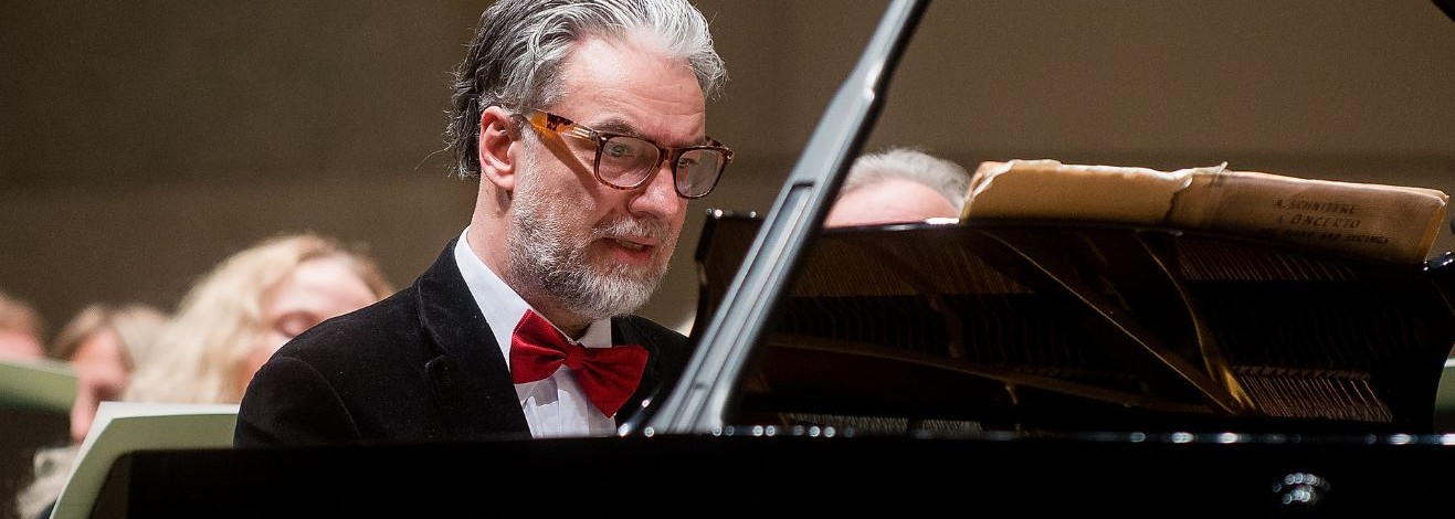 Pianistas Petras Geniušas koncertuos LVSO koncertų salėje: „Tai – visą asmenybę pajungiantis projektas“