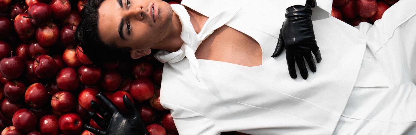 Rokas Yan pristato pirmąjį albumą „Melodramos“: jausmų amplitudė, ryškūs kontrastai ir viršeliui panaudoti 120 kilogramų obuolių