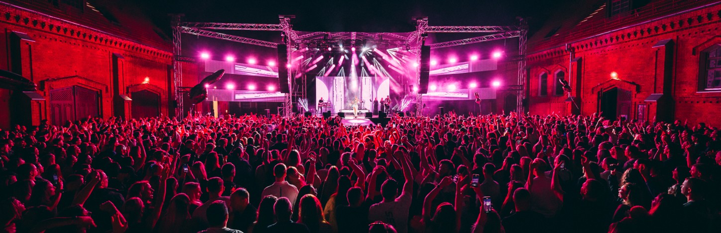 Festivalis „M.A.M.A. vasara“ skelbia muzikos žvaigždžių pasirodymų laikus – šeštadienį Raudondvaryje laukia karštas festivalis